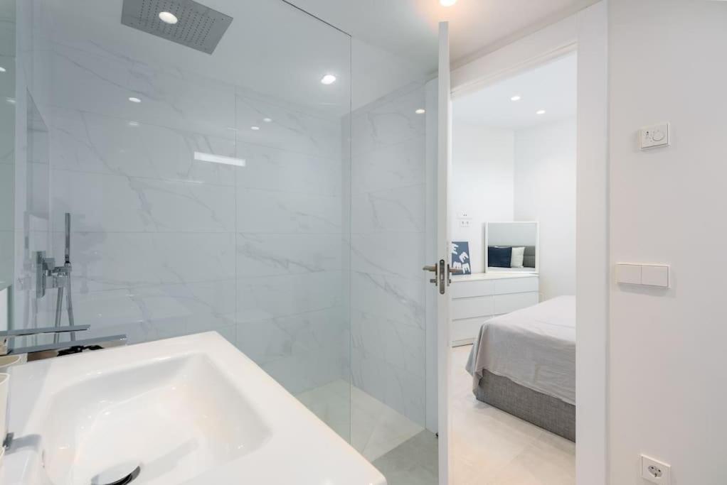 Apartment Views Frontline Puerto Banus + New Rdr384